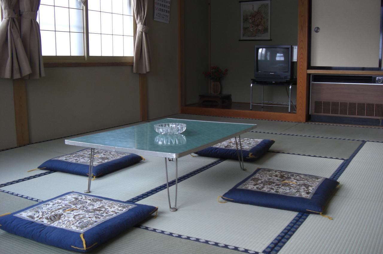 Naeba Mikuniso Hotel Kusatsu  Buitenkant foto